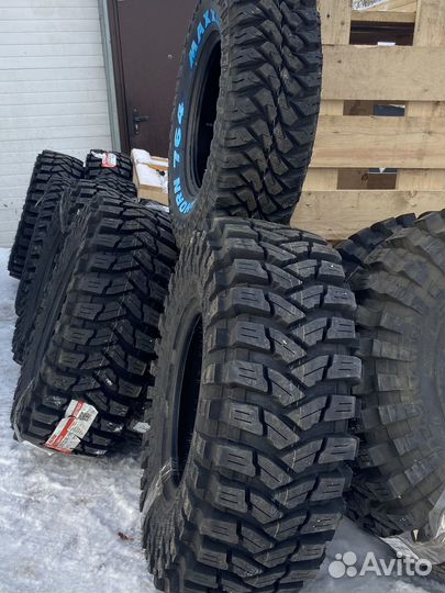 Maxxis M8060 Trepador 35/12.5 R17