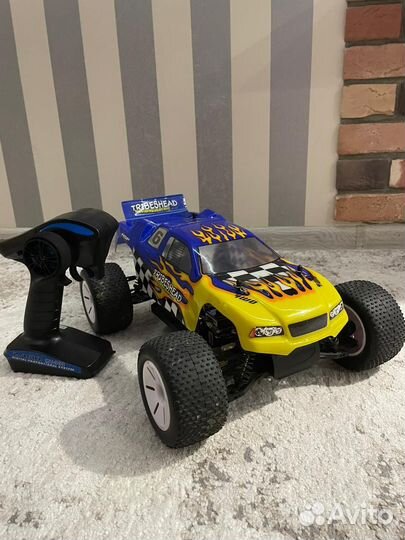 Радиоуправляемый трагги Tribeshead