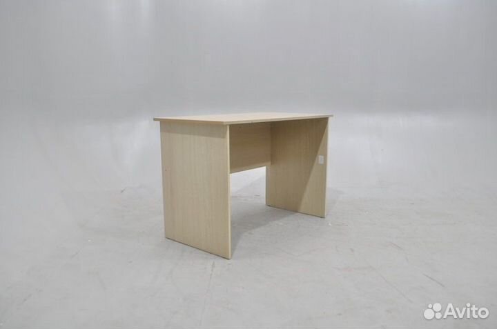 Офисная мебель стол