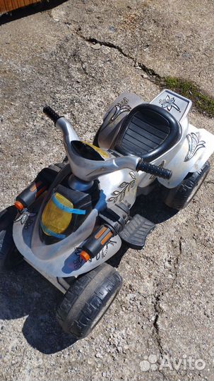 Детский квадроцикл на аккумуляторе