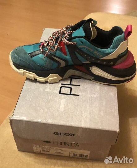 Кроссовки Geox