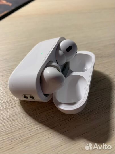 Беспроводные наушники Apple AirPods Pro 2, белый