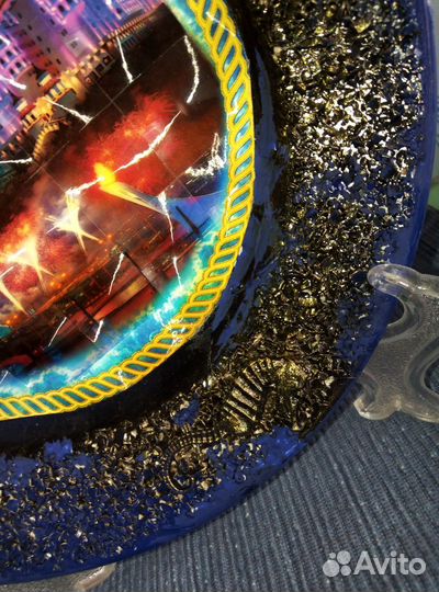 Декоративная тарелка-панно на подставке