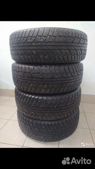 Kumho I'Zen Stud Snow KW11 225/60 R17
