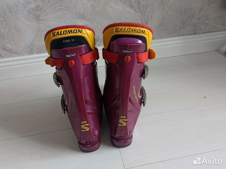 Горнолыжные ботинки salomon 28