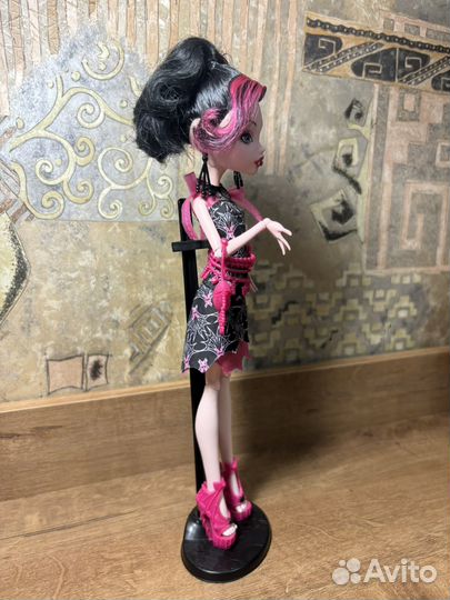 Кукла Монстер Хай - Дракулаура