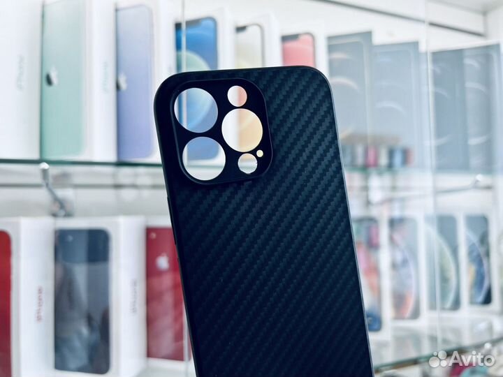 Чехол на iPhone 13 Pro