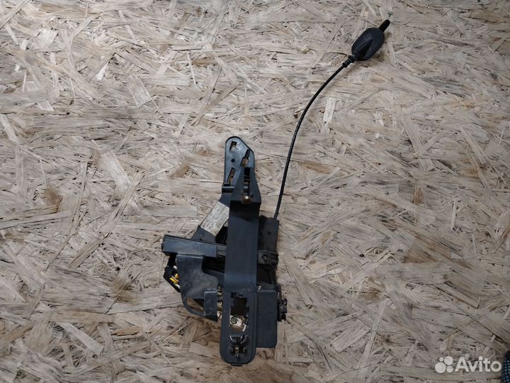 Замок двери задний левый Ford Fusion Fiesta