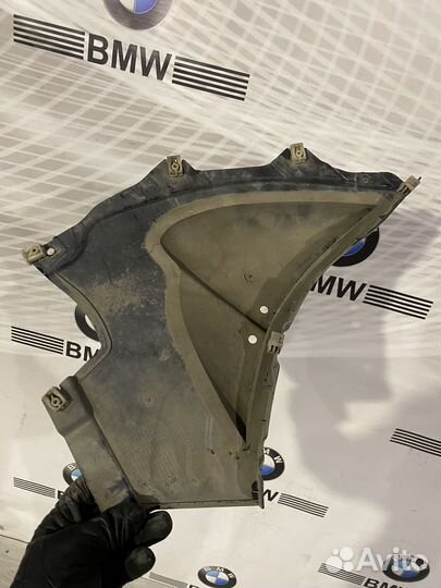 Пыльник переднего бампера правый BMW G20