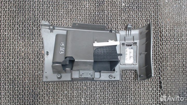 Бардачок Infiniti QX56, 2004