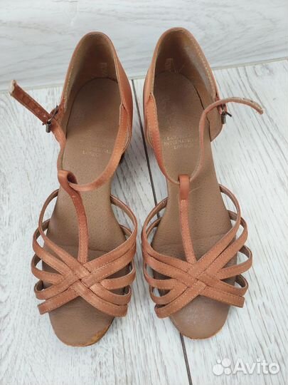 Туфли для бальных танцев