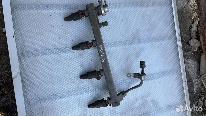 Opel Omega Vectra Astra форсунка топливная рампа