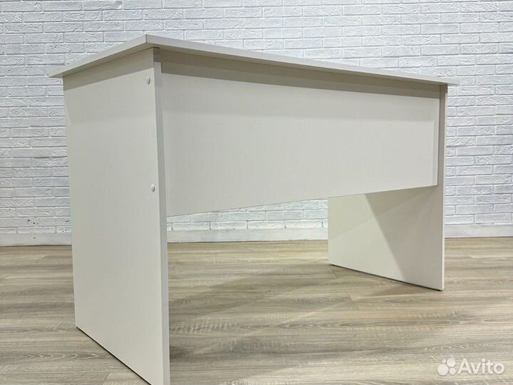 Компьютерный стол/обеденный/школьный/садовый