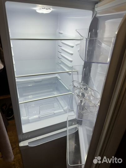 Холодильник бу Бирюса 118