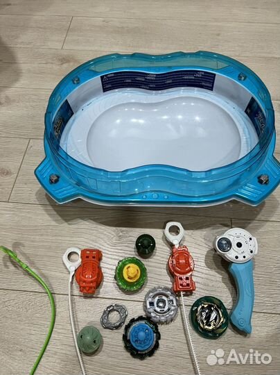 Набор игровой бей блейд