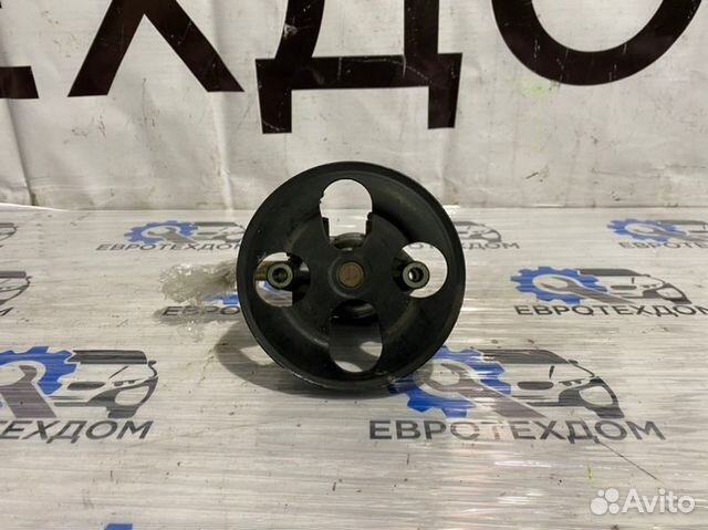 Насос гидроусилителя Mitsubishi Carisma седан