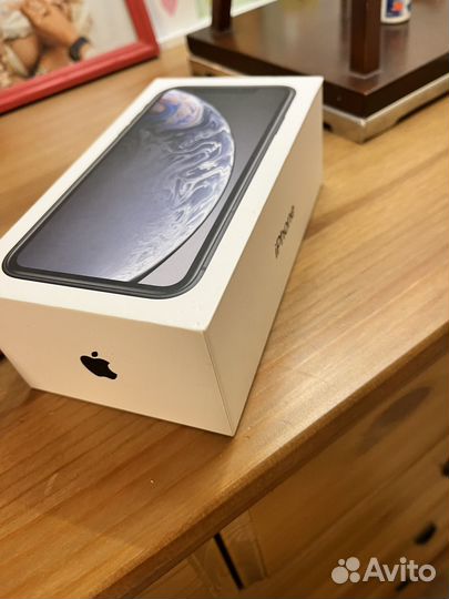 iPhone Xr, 64 ГБ