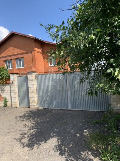 Дом 214 м² на участке 15 сот.