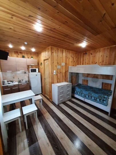 Дом 27 м² на участке 5 сот.