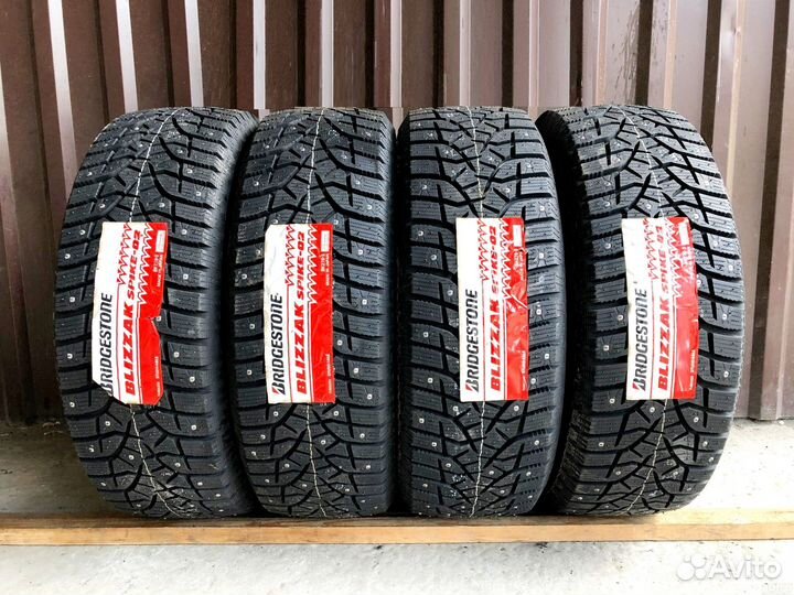 Bridgestone Blizzak Spike-02 SUV 265/70 R16 112T