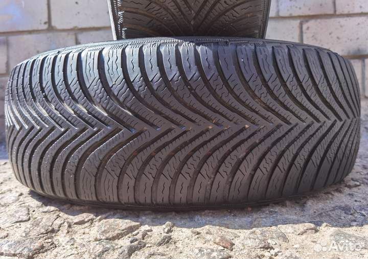 Michelin Alpin 5 215/65 R16 98H