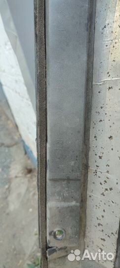 Накладка на порог наружная правая Lexus Ls460 4