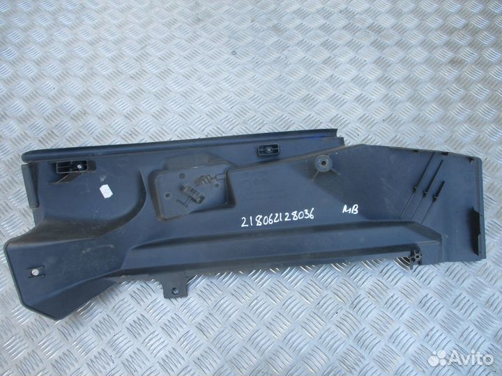 Накладка порога внутренняя левая Mercedes-Benz A97