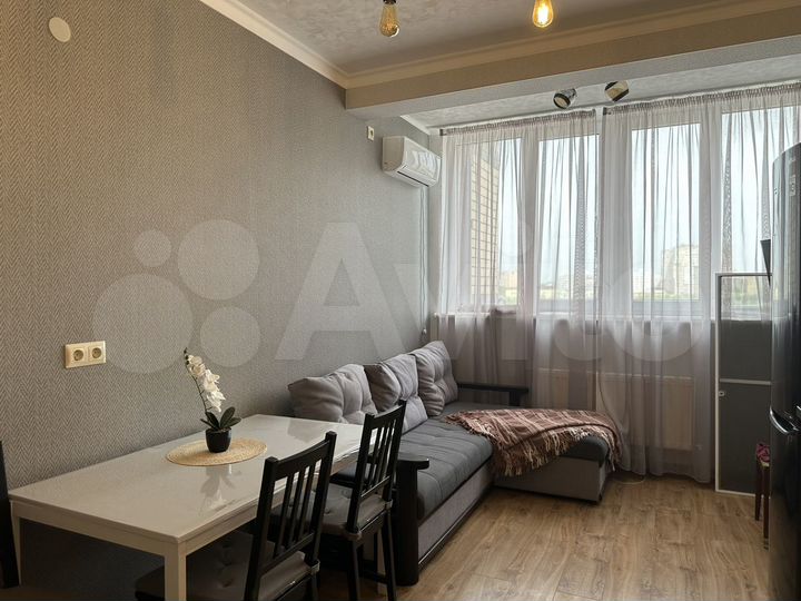 2-к. квартира, 67 м², 3/6 эт.