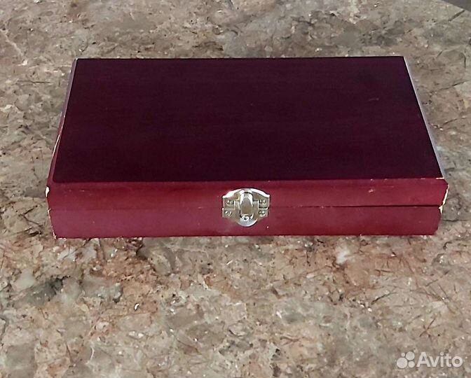 Набор для мужчин:зажигалка,штопор,фляжка,стопка