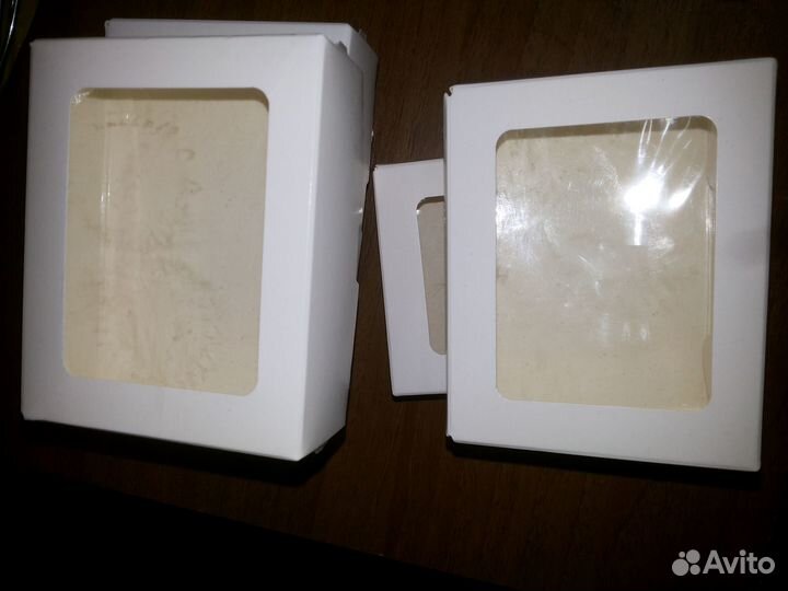 Коробки с окошком 10х8х3см (14шт)