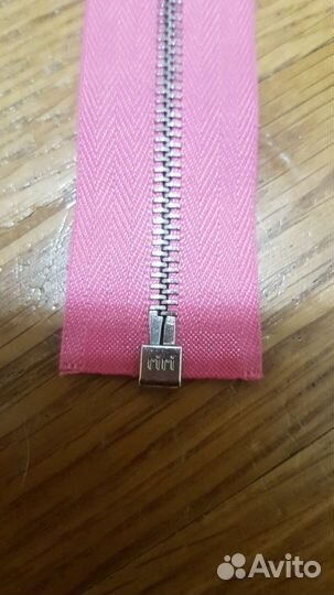 Молния riri новая