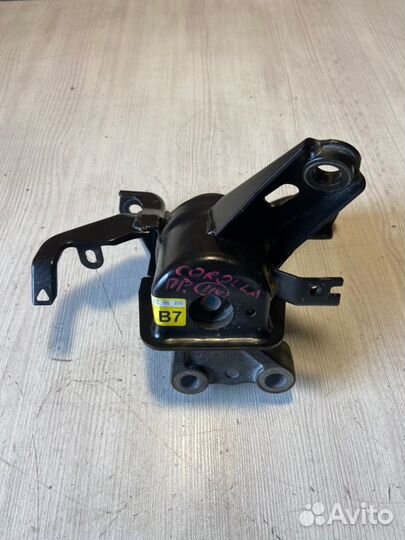 Подушка двигателя правая Toyota Corolla 180 1ZR-FE