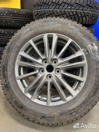 Pirelli Winter Ice Zero 225/65 R17