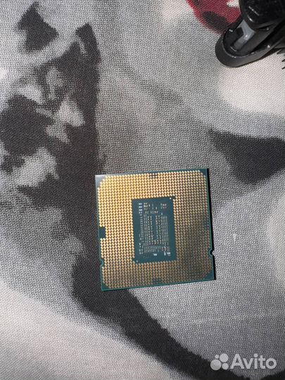 Intel core i3 10105f +боксовый кулер