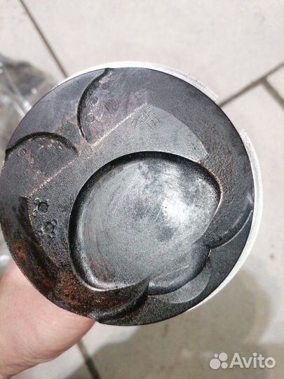 Поршень c шатуном правый Lexus Gs350