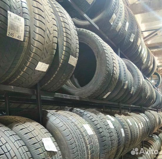 Hankook Winter I'Cept Evo2 W320C 215/55 R17 98M