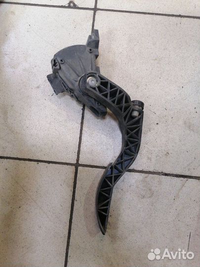 Педаль газа Audi A4 B6