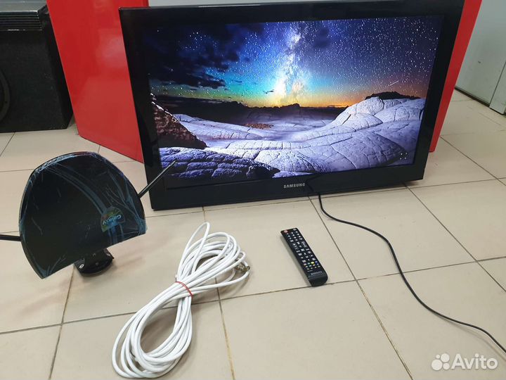 Телевизор Samsung 32диагональ 81см с цифрой
