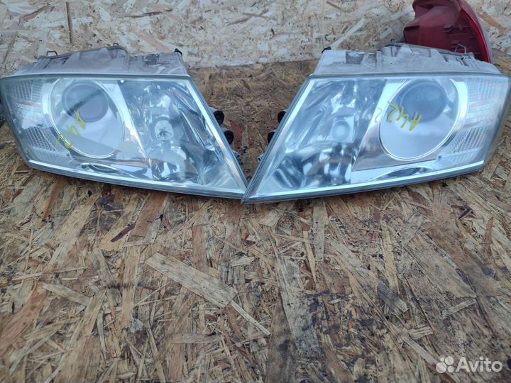 Фары ксенон Skoda Octavia a5