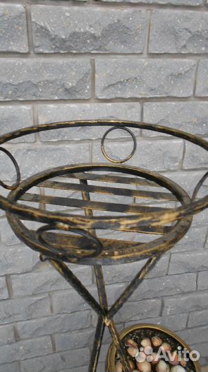 Кованная стойка для цветов напольная