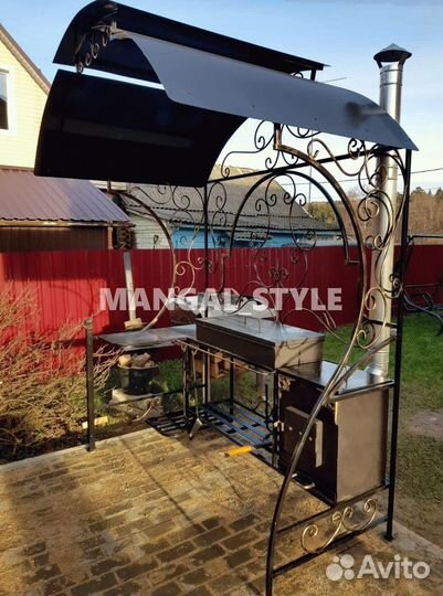 Мангал с крышей