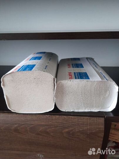 Бумажные полотенца laima