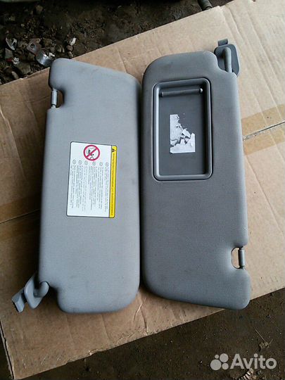 Козырек левый Kia Rio 3 11-17