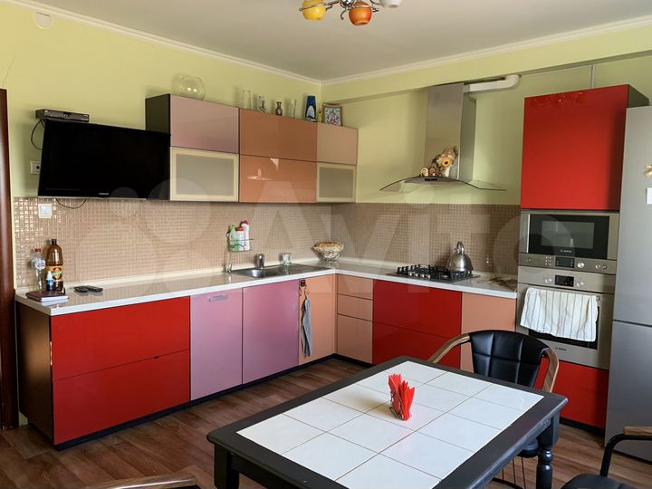 Коттедж 216 м² на участке 15 сот.