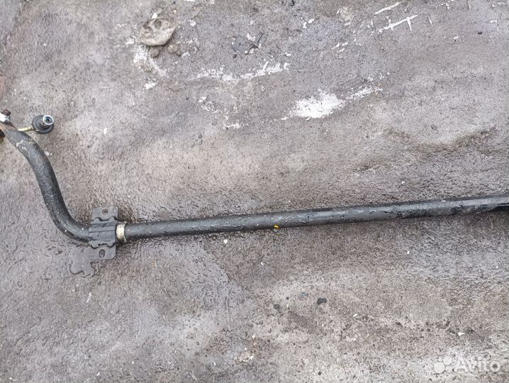 Передний стабилизатор Kia Sorento 1