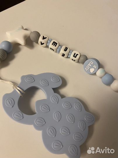 Именной держатель для пустышки Леша