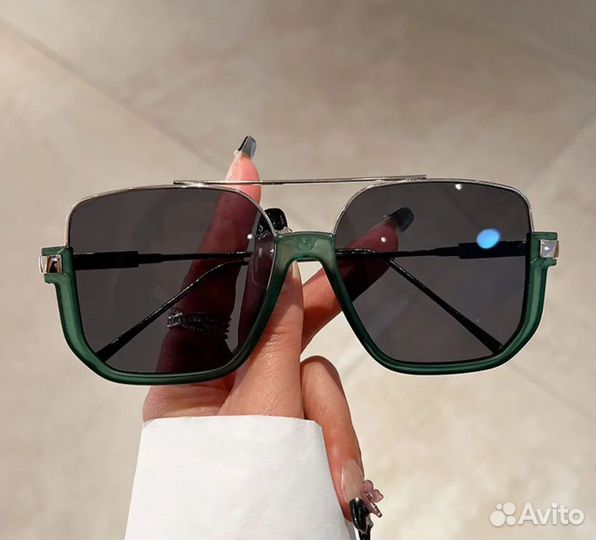 Солнцезащитные очки женские