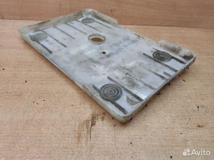 Площадка акб, Volvo 960