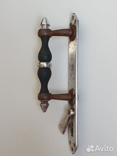 Дверная ручка старинная