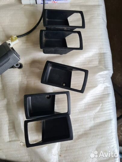 Накладка внутренней ручки двери Ford Mondeo 3